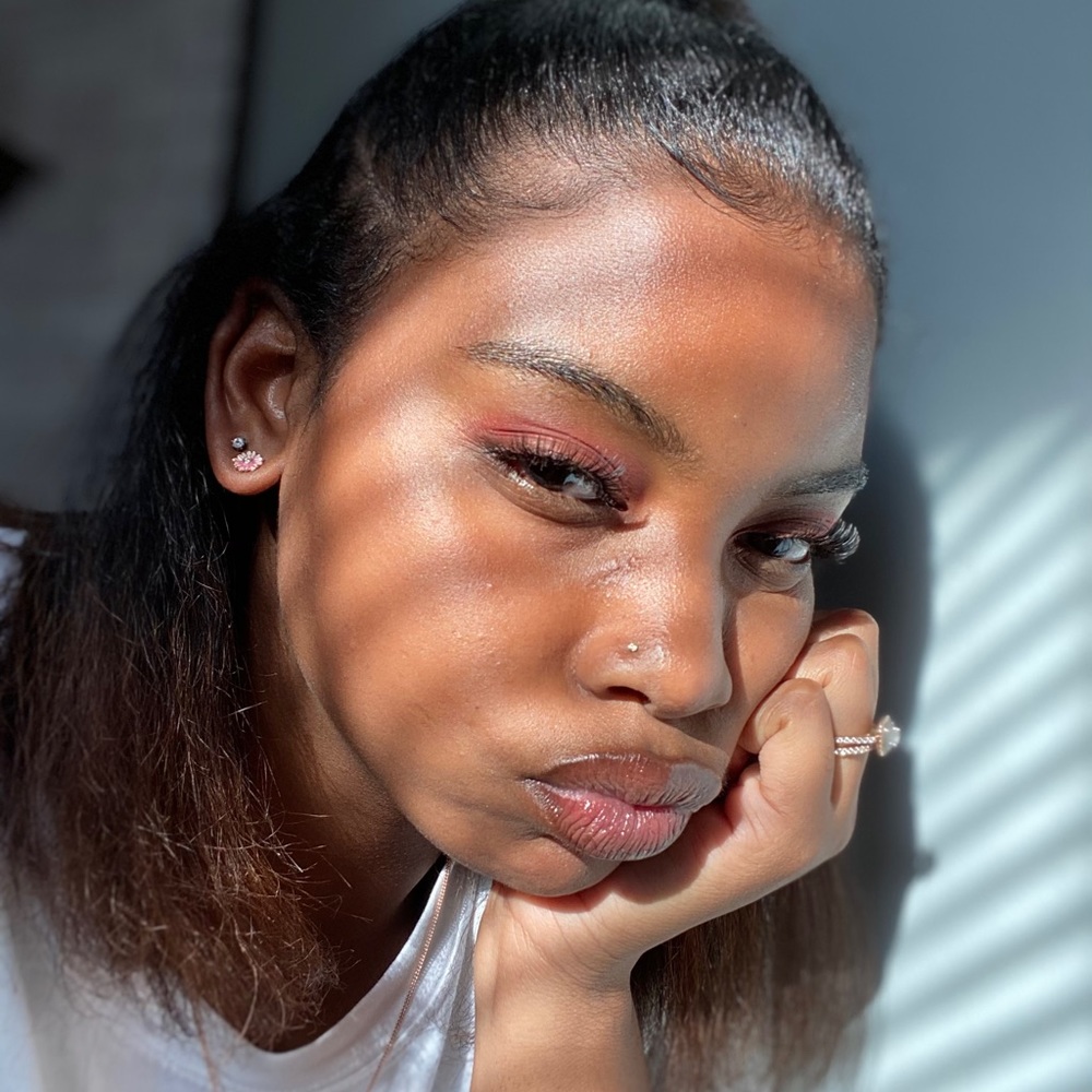 Meet your Posher, Adrianna